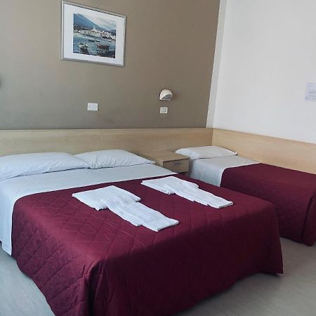 Hotel New Primula Rimini Exteriör bild