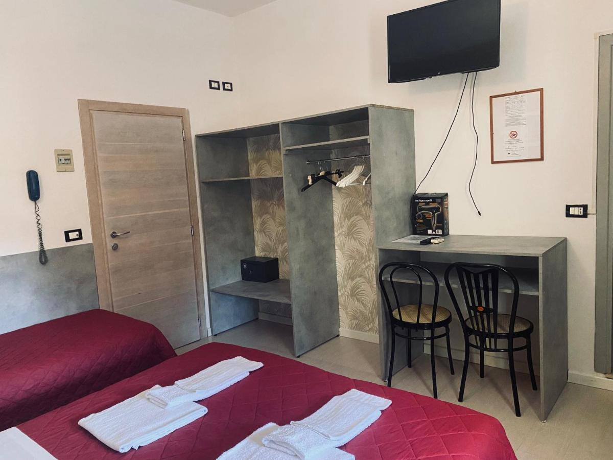 Hotel New Primula Rimini Exteriör bild