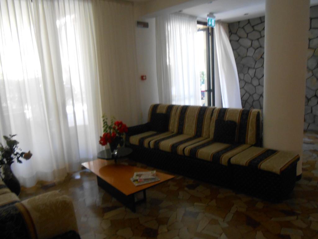 Hotel New Primula Rimini Exteriör bild