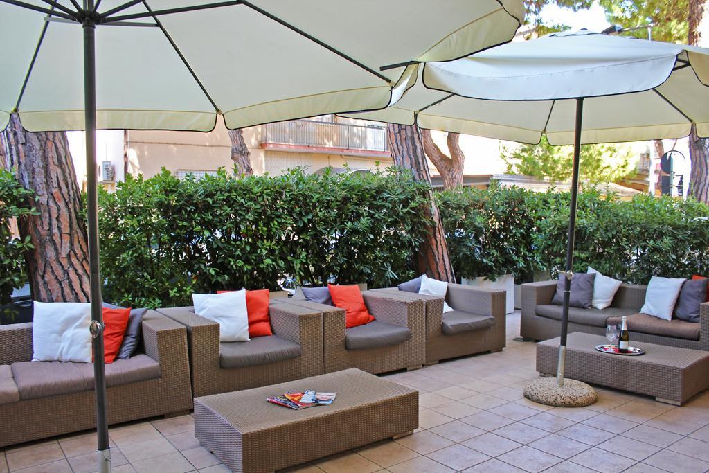Hotel New Primula Rimini Exteriör bild